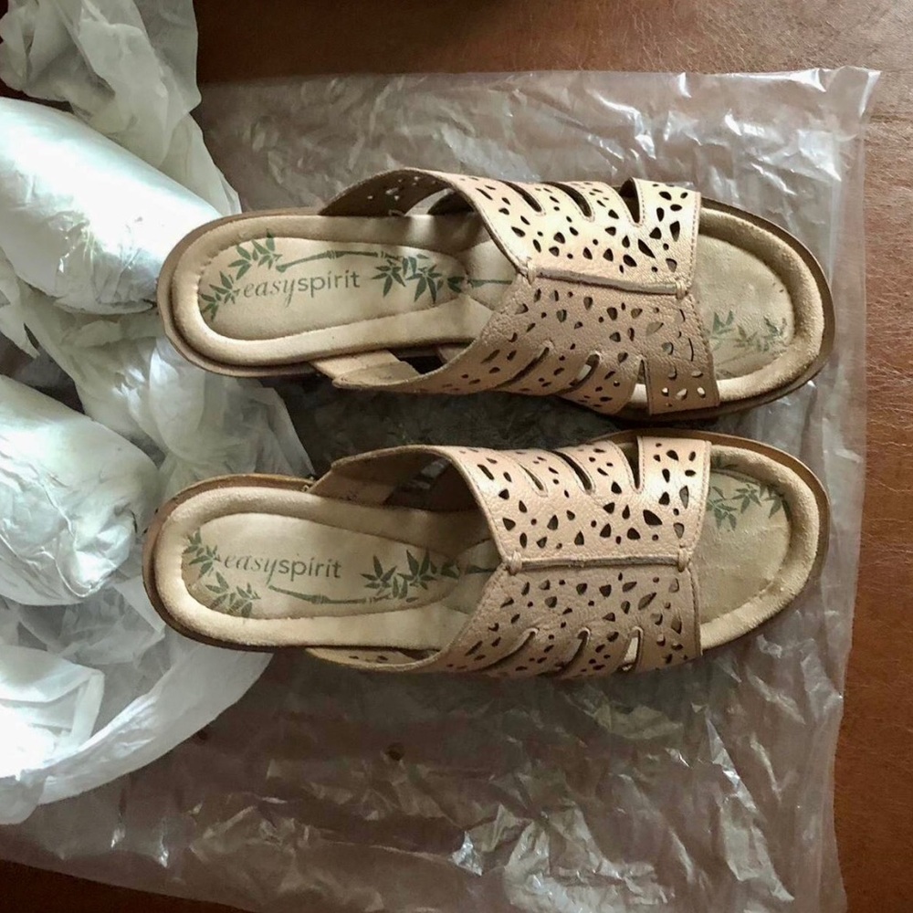 Easy Spirit Women's Tan Perforated Slide Sandals